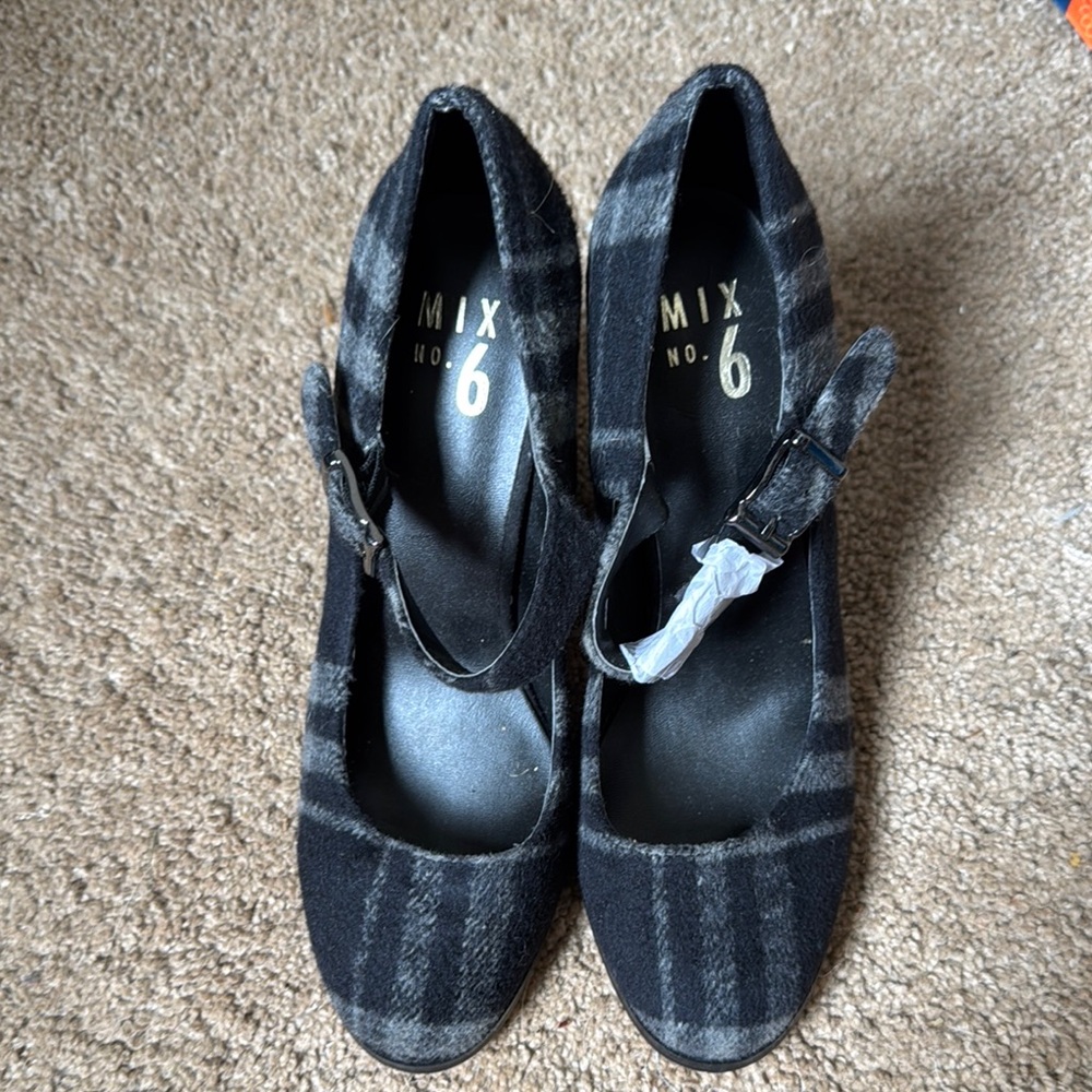 Mix No. 6 Black Heels with Quilted Texture